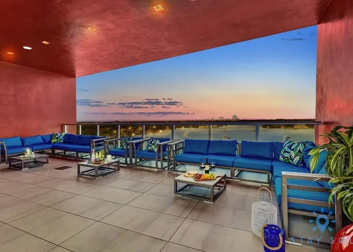 Perfect Relax - Rooftop Pool - Gym - Hot Tub
