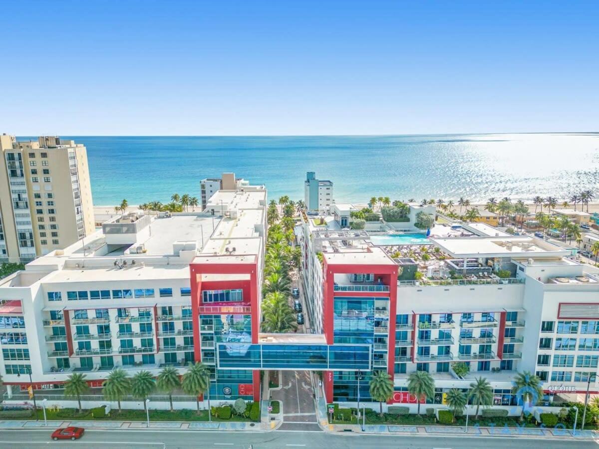 Perfect Relax - Rooftop Pool - Gym - Hot Tub Apartment *