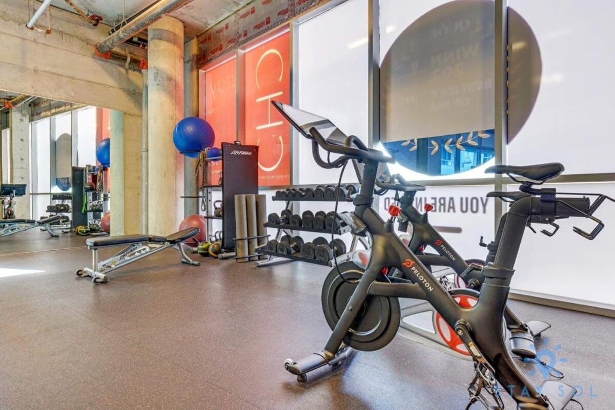 Perfect Relax - Rooftop Pool - Gym - Hot Tub * Hollywood