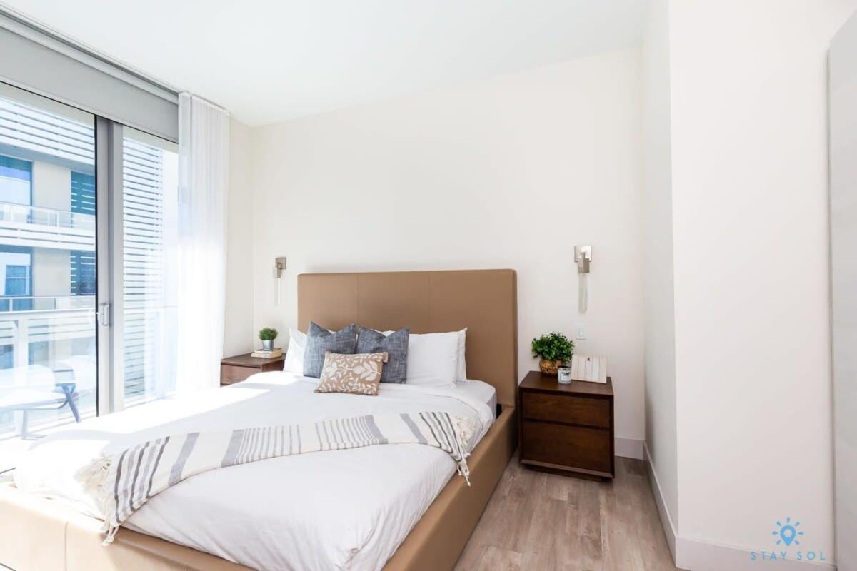 Perfect Relax - Rooftop Pool - Gym - Hot Tub Apartment